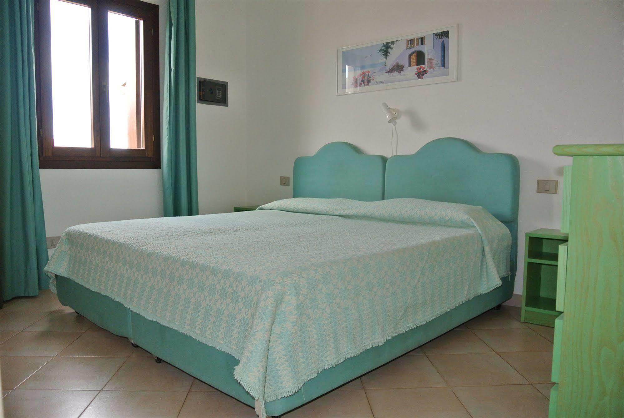 גולפו אראנצ'י Sardinia Blu Residence מראה חיצוני תמונה